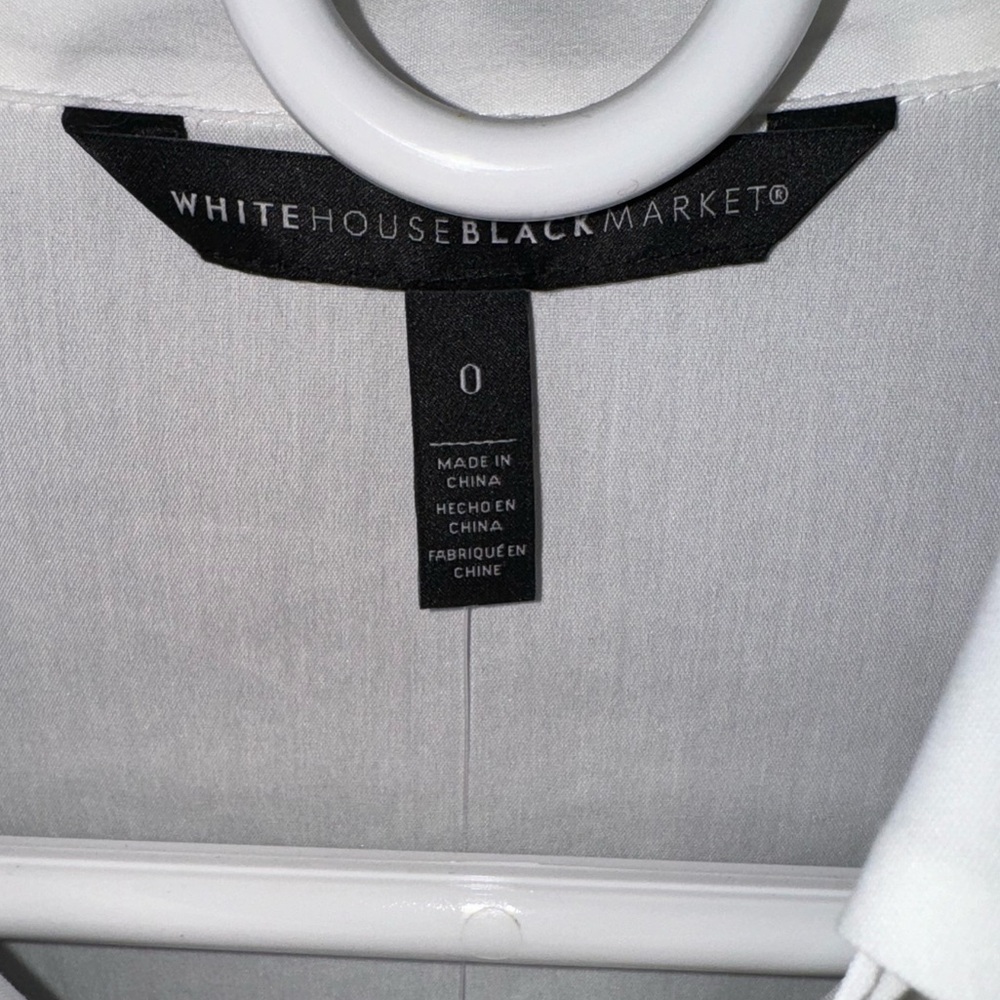 WHBM cotton blouse, new w tags, sleeve w stretch detail. Size 0 - Picture 5 of 8
